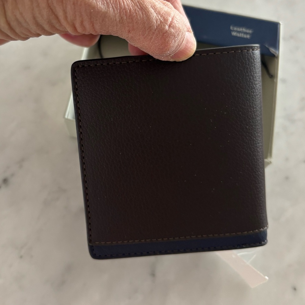 NWT Men's Cole Haan leather wallet - Picture 6 of 10